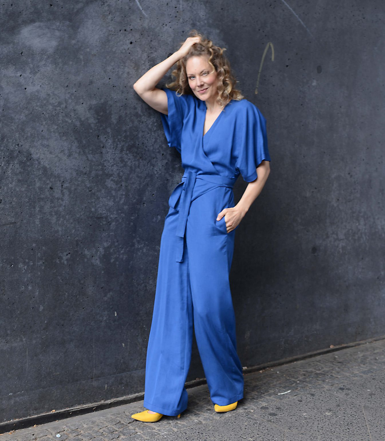 Tessa Mittelstaedt in RAU Berlin Jumpsuit blue