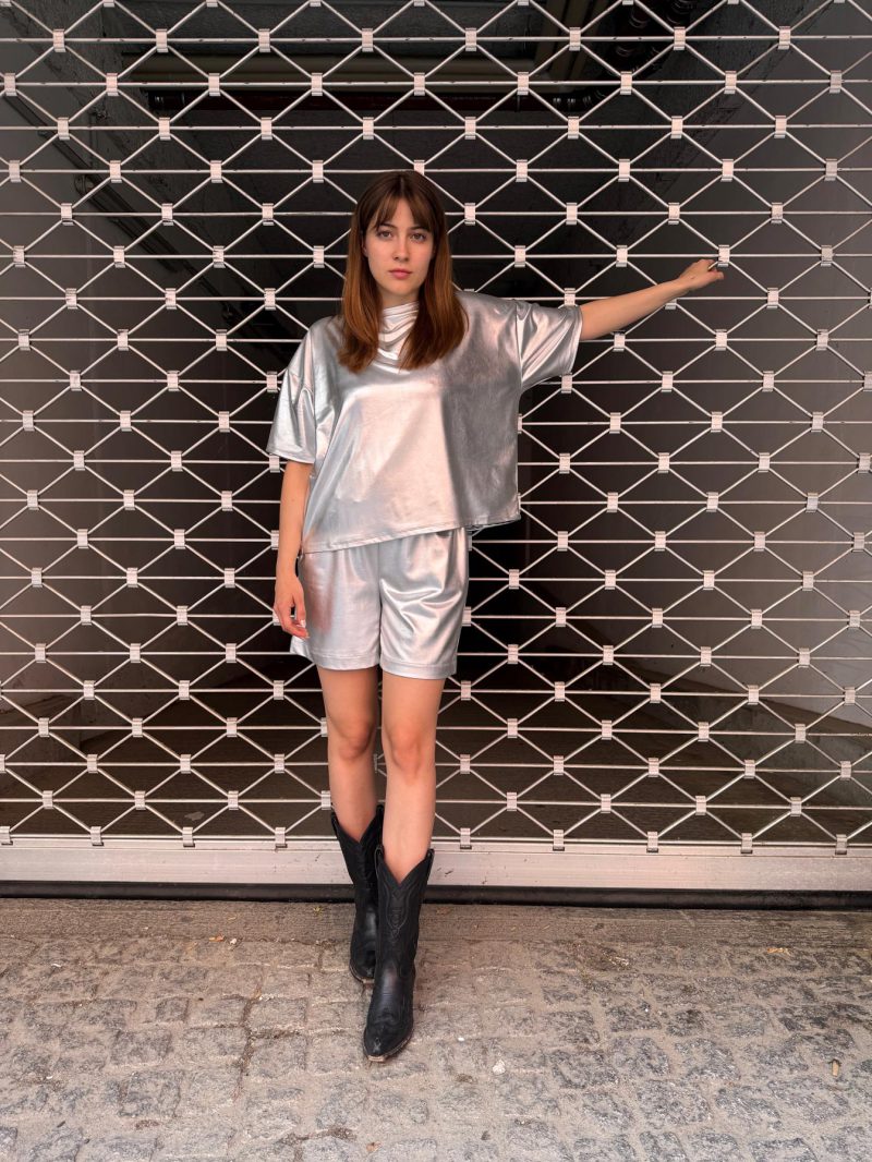 Cropped Shirt Silver Limited Edition