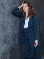 Anzüge shoppen RAU Berlin Boutique Blazer Boyfriendstyle Nadelstreifen