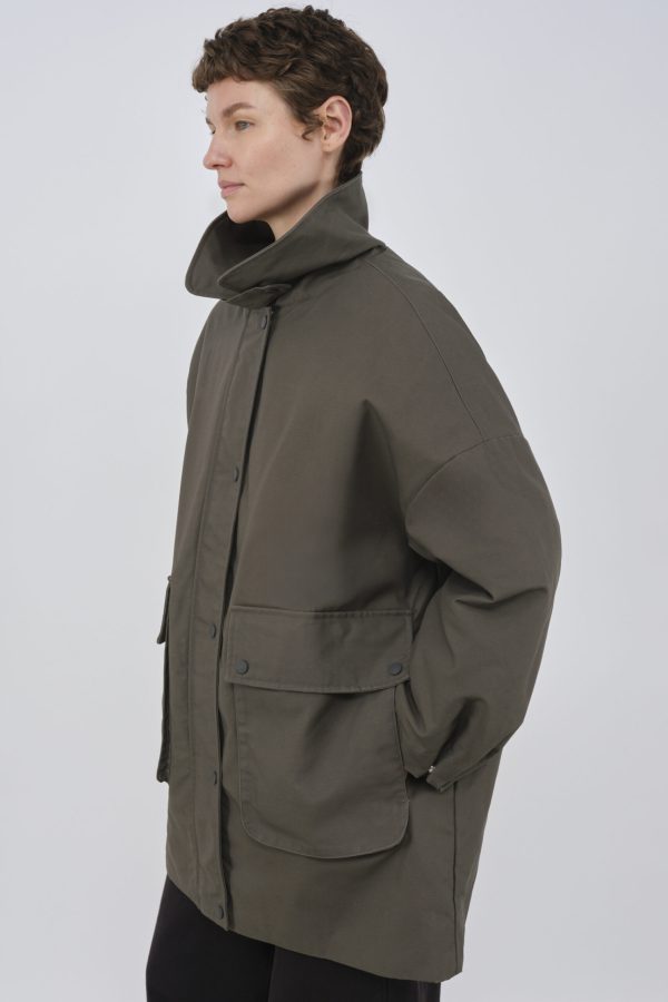 Maine Jacket - Nachhaltige vegane Winterjacke Damen - Embassy 5 embassy Maine Jacket black Olive rau berlin boutique 03
