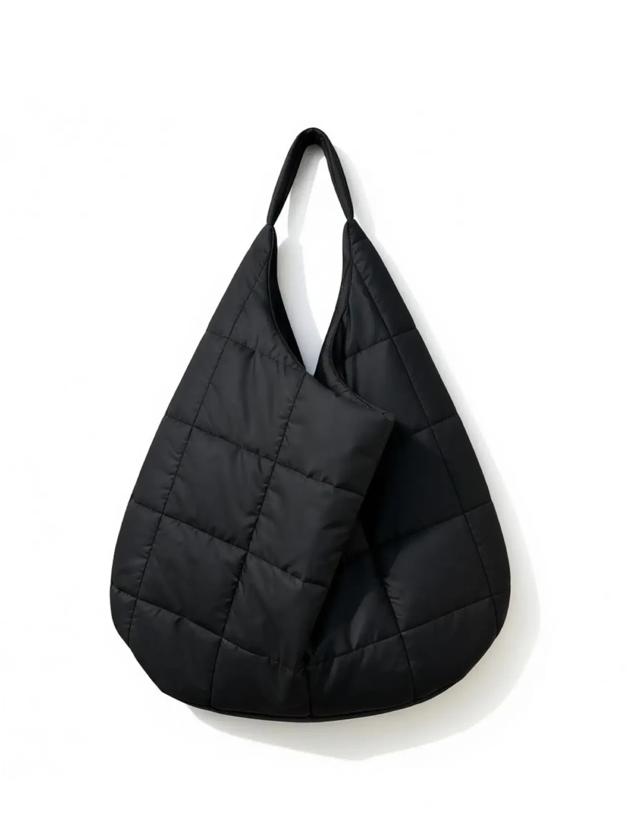 Puffer Moon Bag Selene mit integrierter Laptoptasche von RAU Berlin 5 Puffer Moonbag Selene mit integrierter Laptoptasche schwarz RAU Berlin