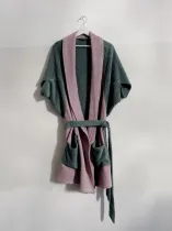 bademantel 8am short lila gruen 01 uai