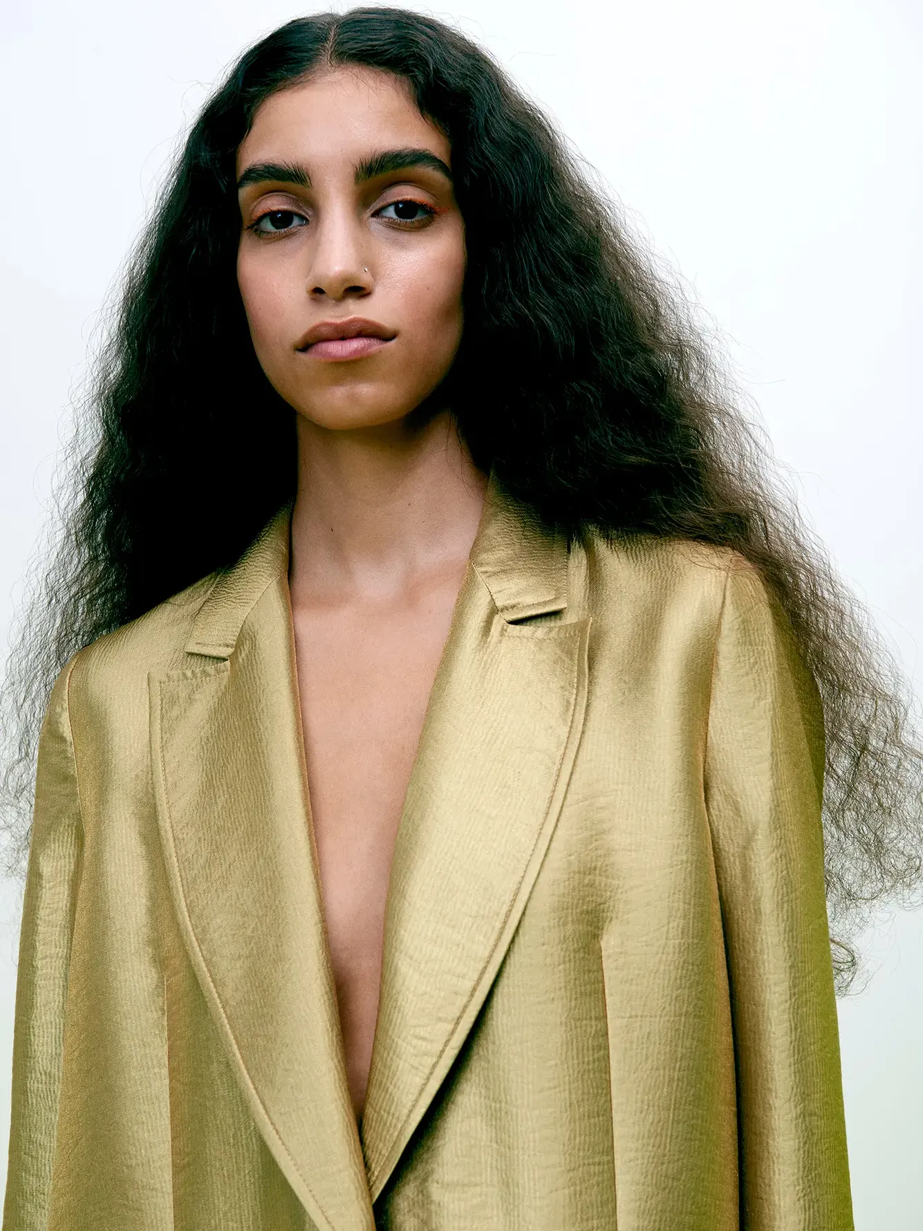 Goldfarbene Jacke – Relaxed Fit 2 Woven gold jacket Alona Gold 5 2 uai