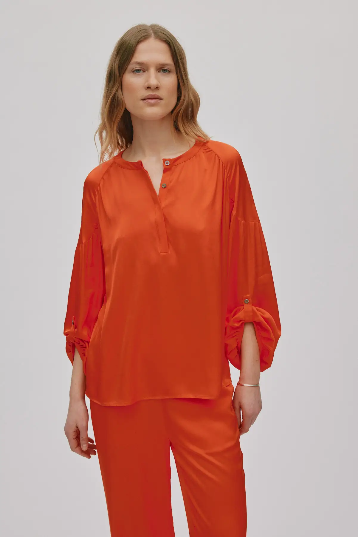 Klassisches Bluse mit lockerer Passform 15 Contrast lace shirt Lissy Deep mandarin 6