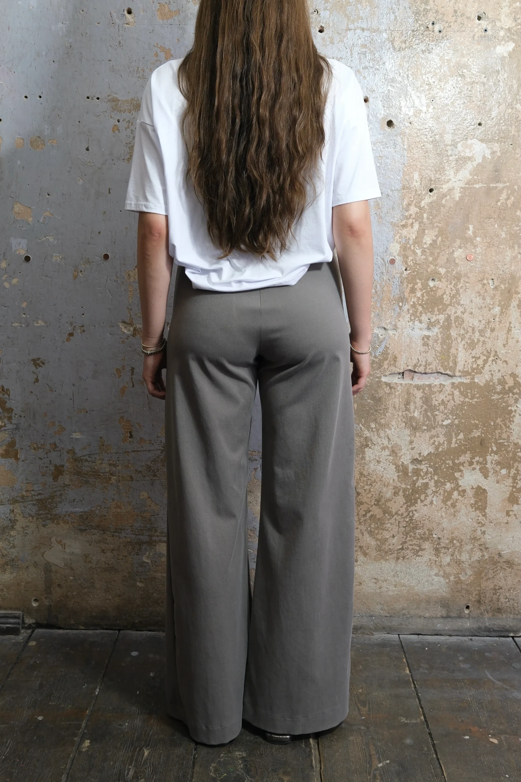Marlene-Jeans mit weitem Bein & hoher Taille 3 DSCF1110 scaled