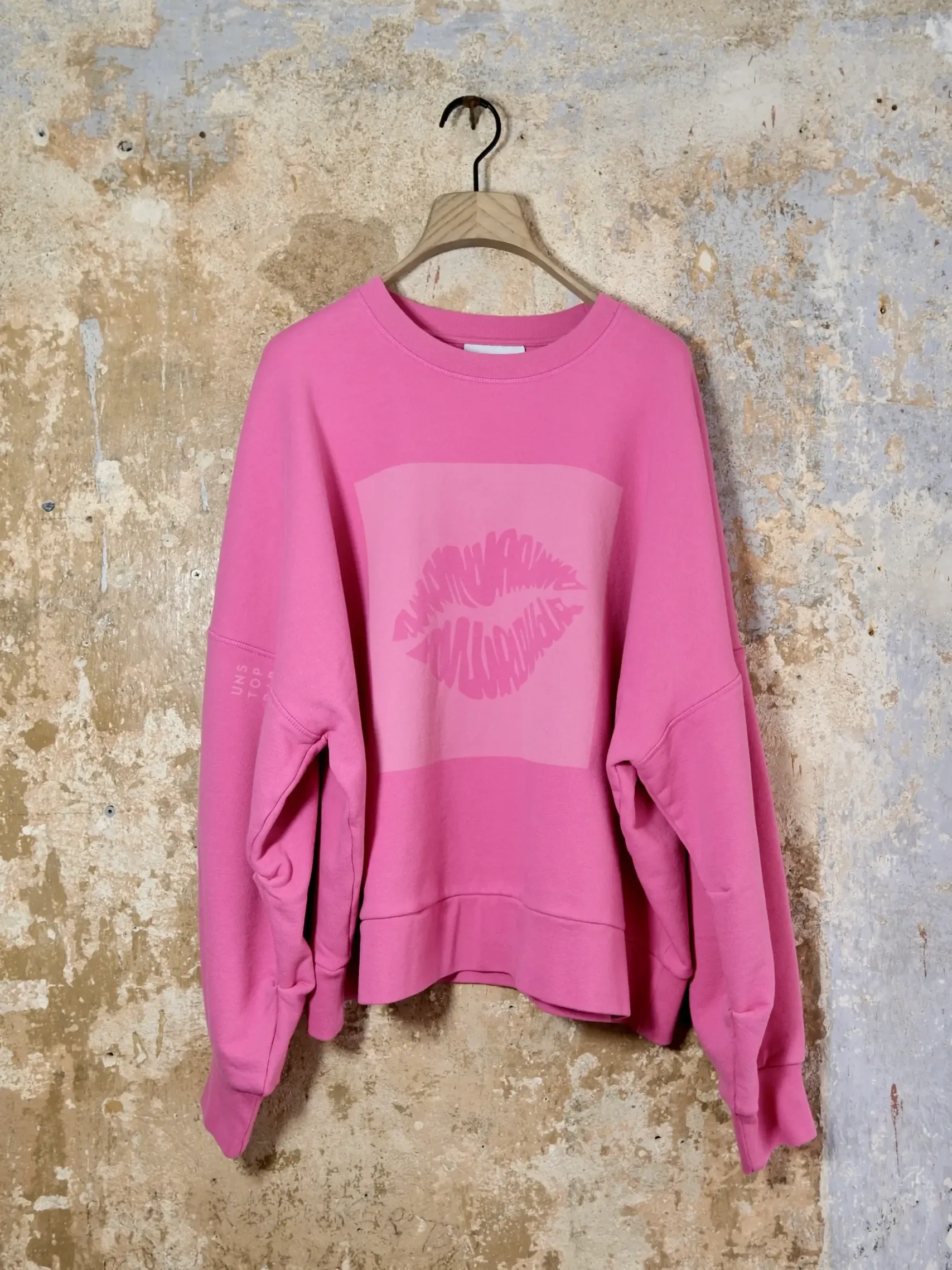 Oversized Sweater - Big Kiss washed Pink 4 DSCF1984 scaled uai