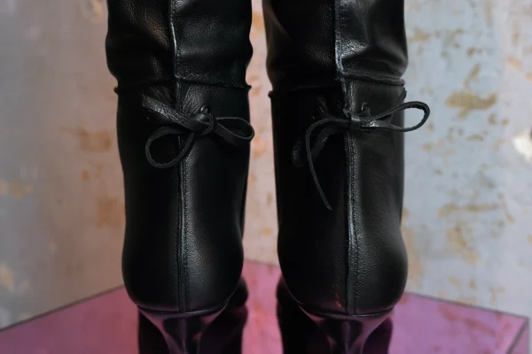 Eleganter spitz zulaufeder Lederstiefel mit weitem Schacht 2 DSCF2030 scaled