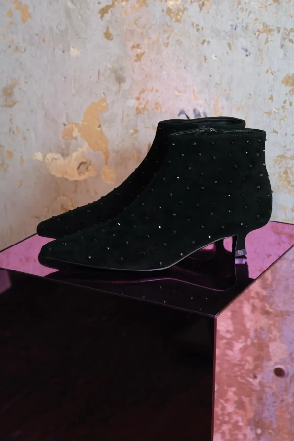 Elegante, spitz zulaufende Stilettos mit Pfennigabsatz in Velour Leder mit Strass 2 DSCF2033 scaled