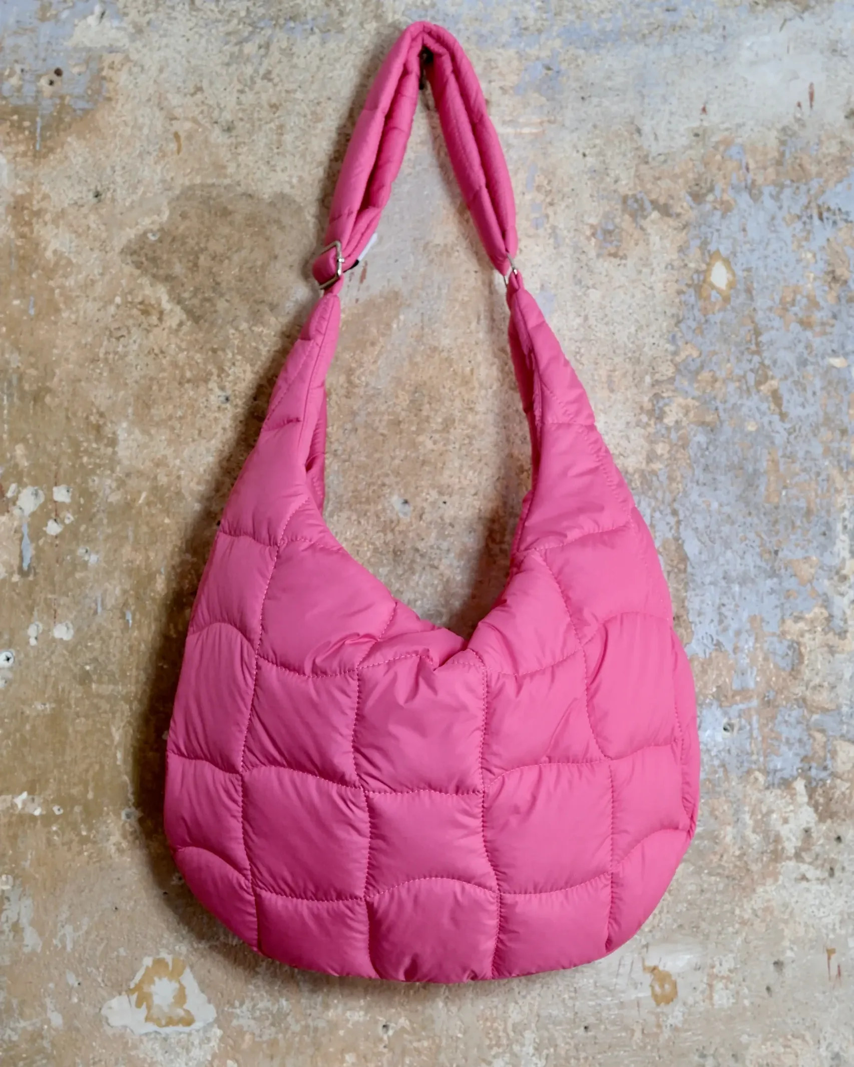 Moon Bag Midi mit verstellbarem Gurt 35 DSCF2660 scaled uai