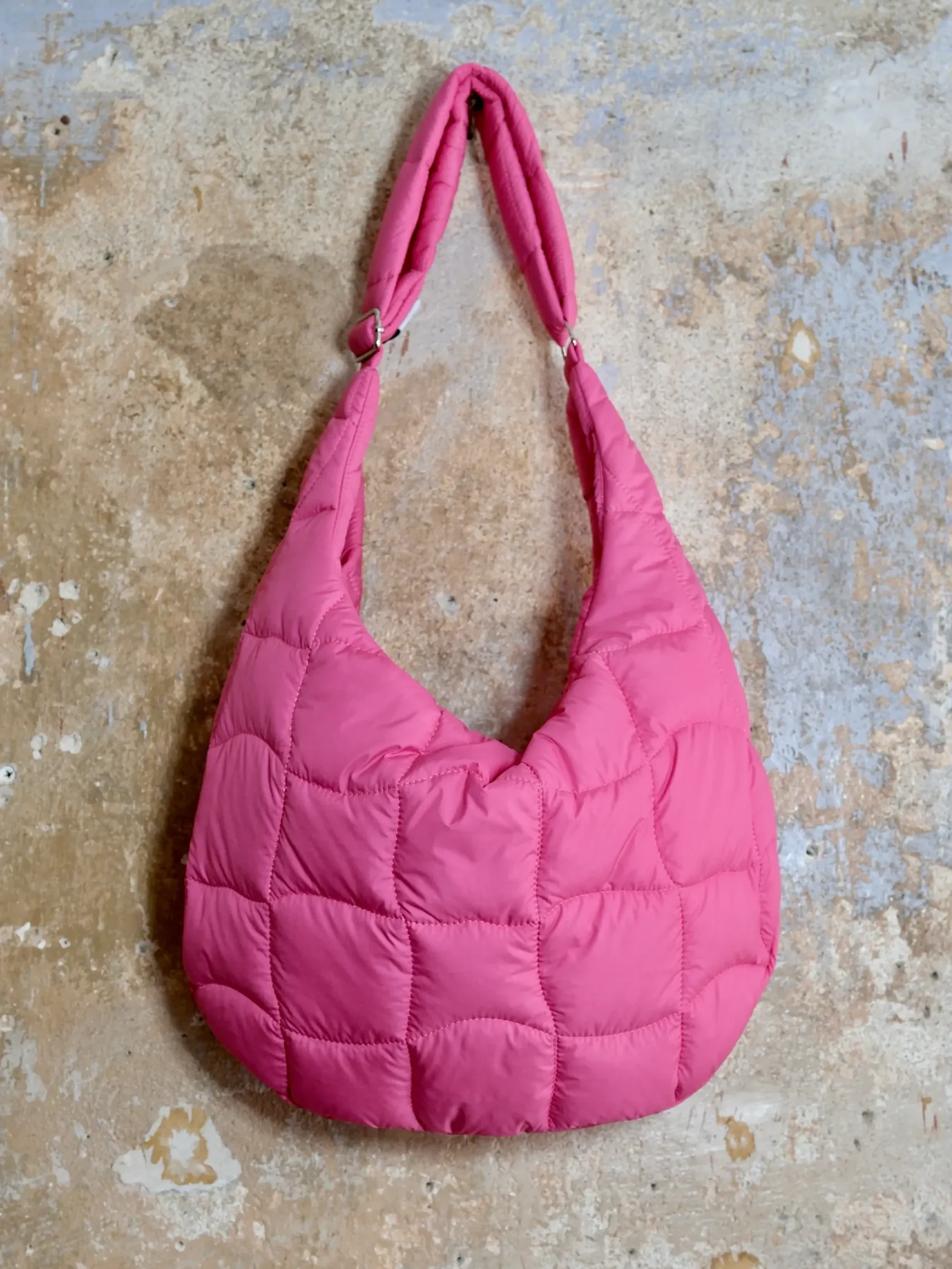 Moon Bag Midi mit verstellbarem Gurt 7 DSCF2660 scaled uai