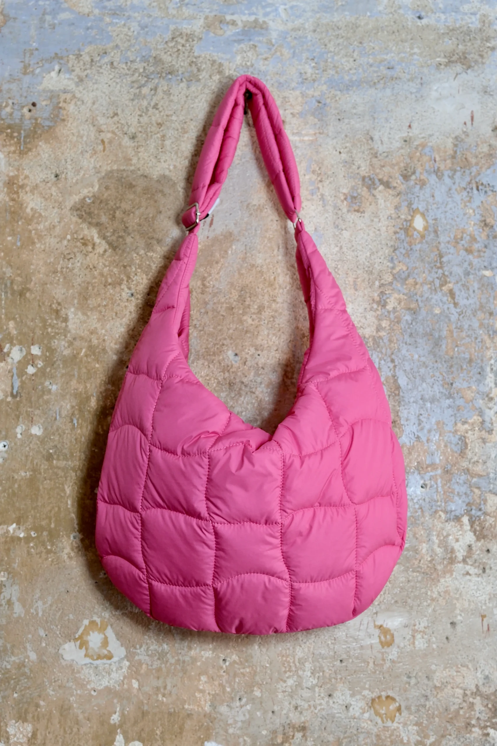 Moon Bag Midi mit verstellbarem Gurt 1 DSCF2660 scaled