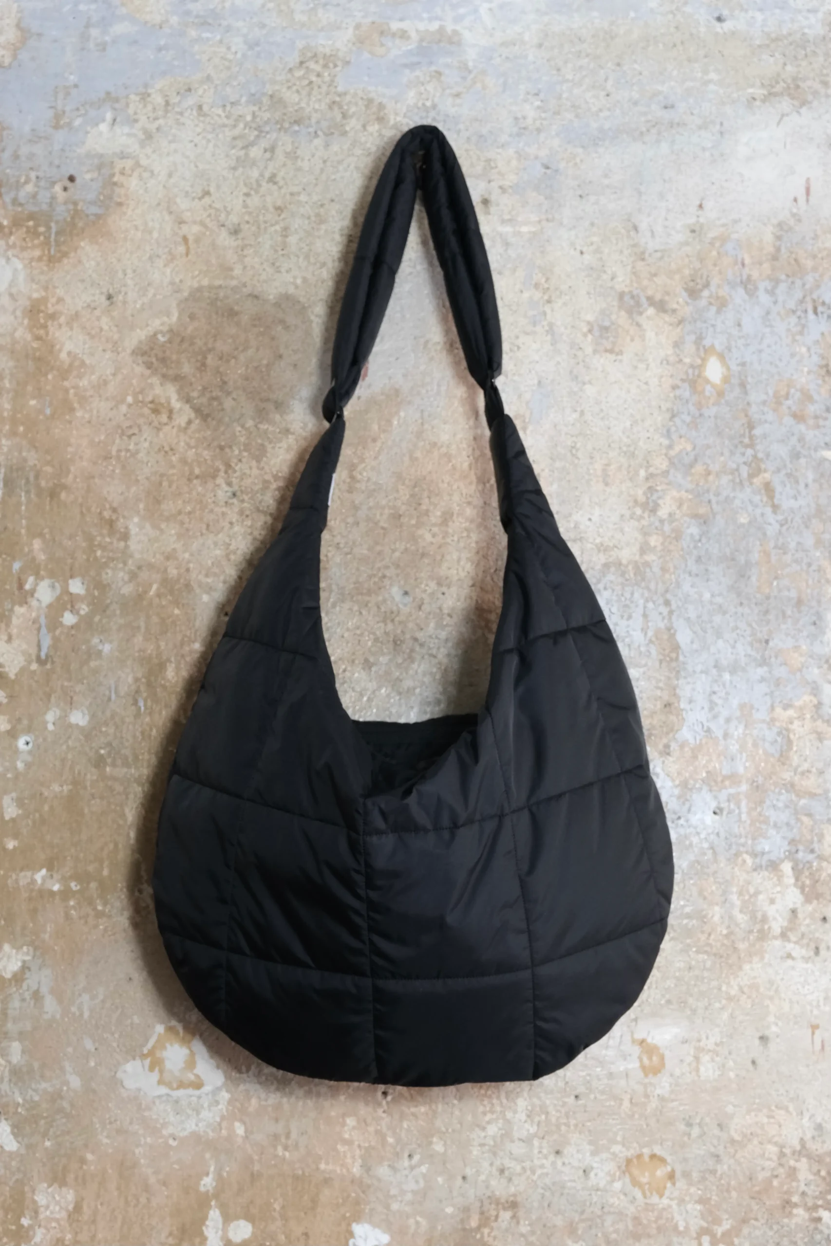 Moon Bag Midi mit verstellbarem Gurt 4 DSCF2697 scaled