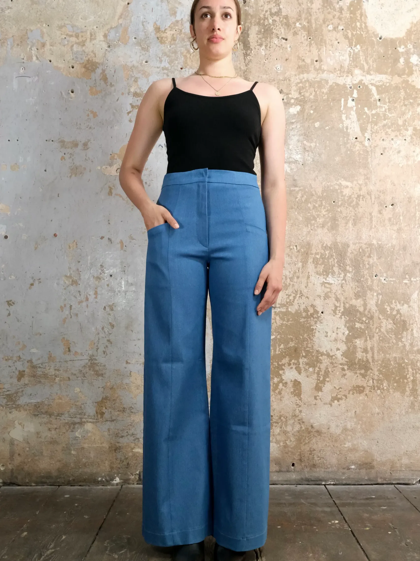 Marlene Hose – klare Silhouette mit Taschen 9 DSCF3440 scaled uai