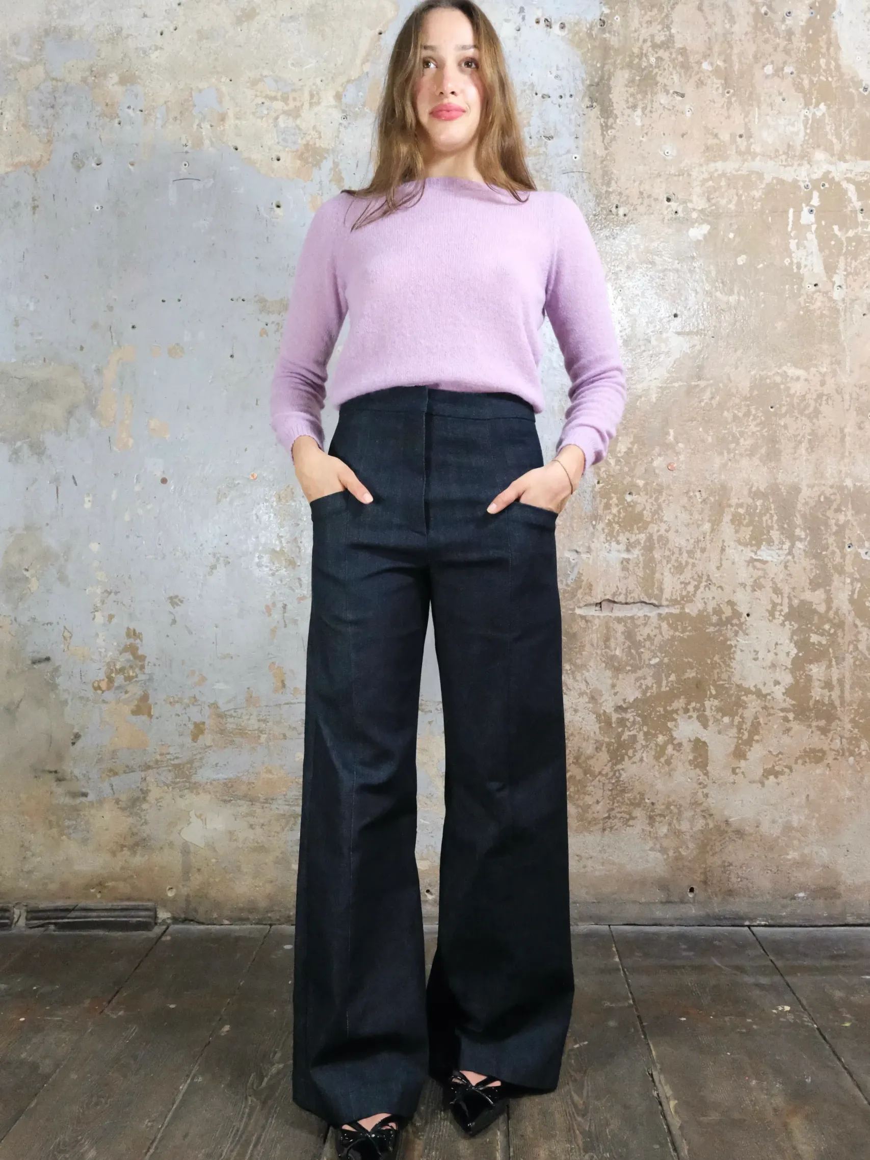 Marlene Hose – klare Silhouette mit Taschen Navy Denim 7 DSCF3615 scaled uai