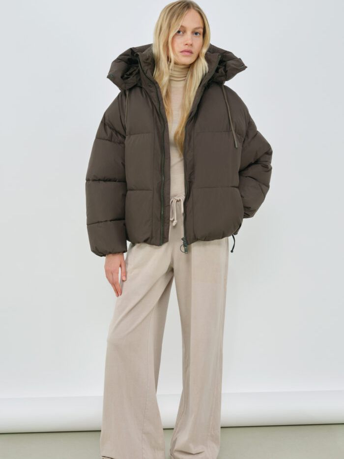 Zonza Puffer Jacket Black Olive 4 253 Zonza Puffer Jacket Black Olive 006 1 700x1050 1 uai