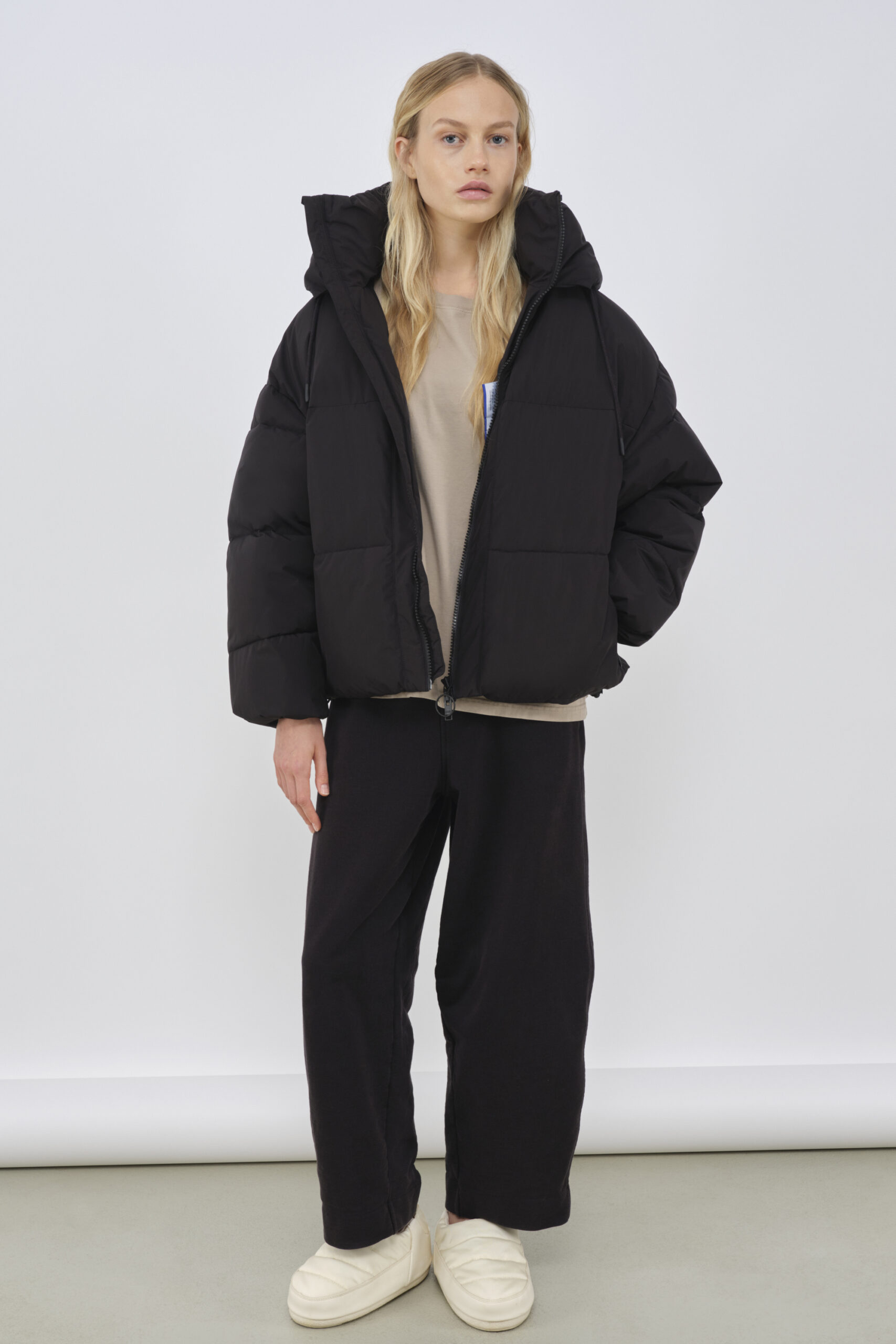 Zonza Puffer Jacket schwarz 9 253 Zonza Puffer Jacket Black 015 scaled 1