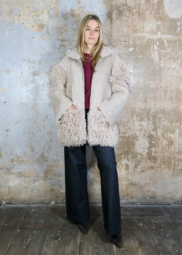 Lammfelljacke 6 Lammfelljacke Rabens Saloner Statement Piece
